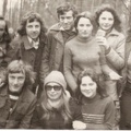 1977 r., młodzież należąca do PCK przy Państwowym Technikum Hodowlanym w Chrobrzu, źródło - Kronika PCK przy PTH w Chrobrzu