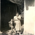 Krystyna Piękoś z synem Krystianem 1954