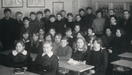 Szkoła Podstawowa w Chrobrzu klasa VIII 1968/69r