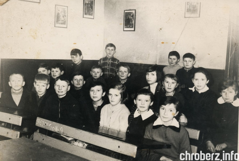 Szkoła Podstawowa w Chrobrzu klasa Vb 1966r
