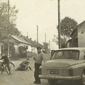 Na ulicy w Niegosławicach początek lat 60 - tych.