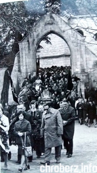 Sprzed kościoła, pogrzeb Bogusława Piękosia