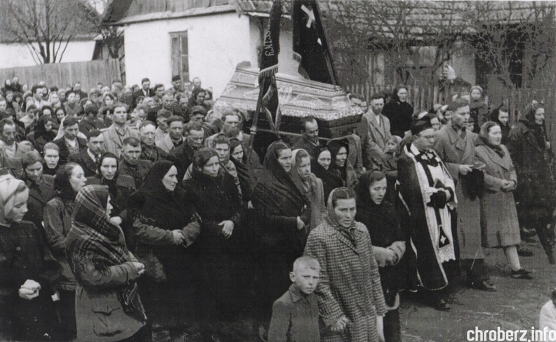 Pogrzeb Marii Muchy z Wojsławic 25.03.1959r. W uroczystości licznie wzięli udział mieszkańcy Wojsławic. śp. Maria w chwili śmierci miała 47 lat i była powszechnie lubianą osobą.. 003.jpg
